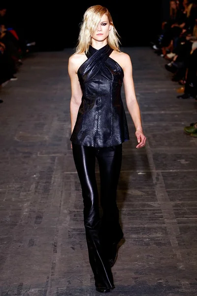 Look 37